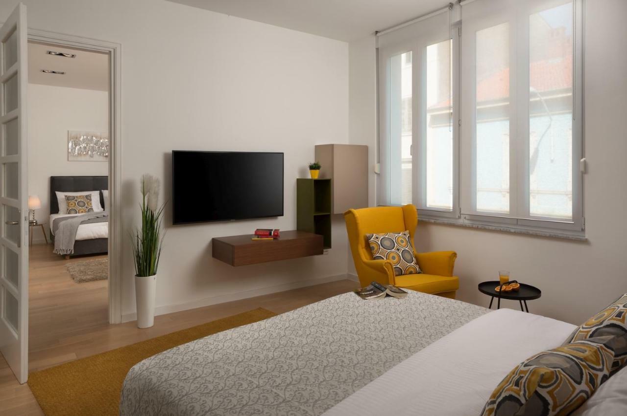 Carducci Apartment - Center Pula Bagian luar foto