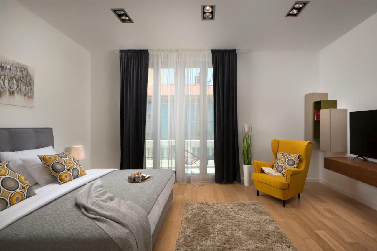 Carducci Apartment - Center Pula Bagian luar foto