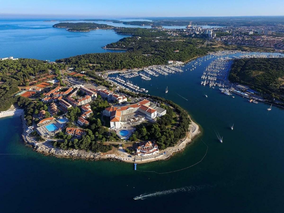 Carducci Apartment - Center Pula Bagian luar foto
